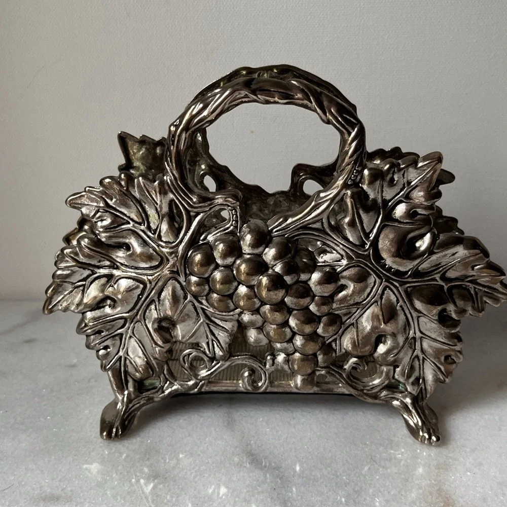 Vintage Godinger Silver Plated Footage Embossed Grape Vine Napkin Letter Holder